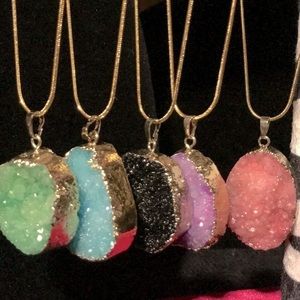 🛍 Druzy Crystal Necklaces in many Colors 🎉